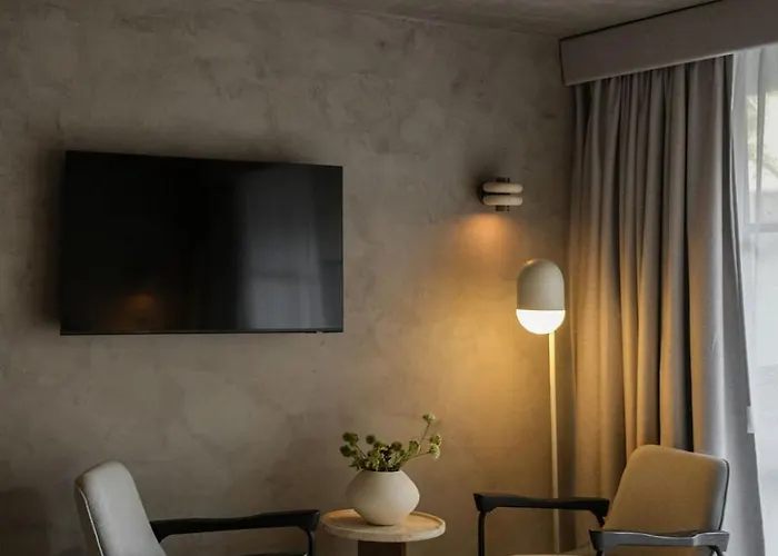 Casa Levora 4*